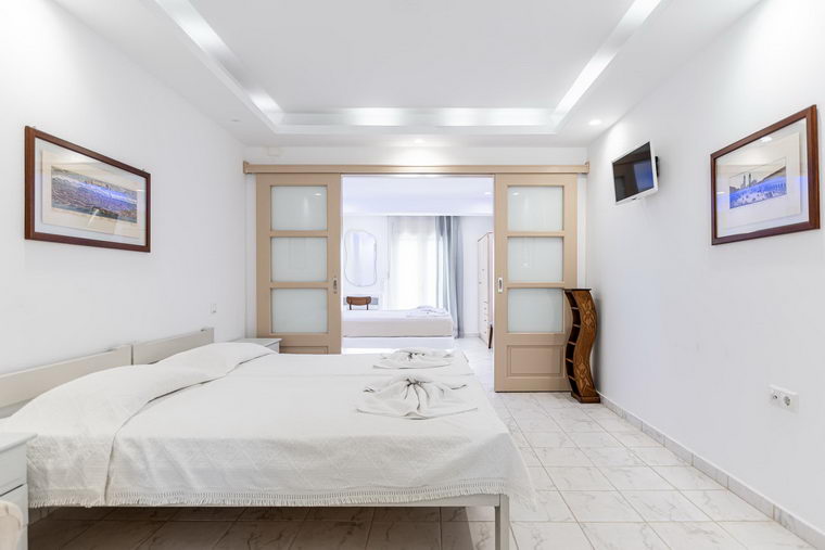 Ground floor apartments for 5 or 6